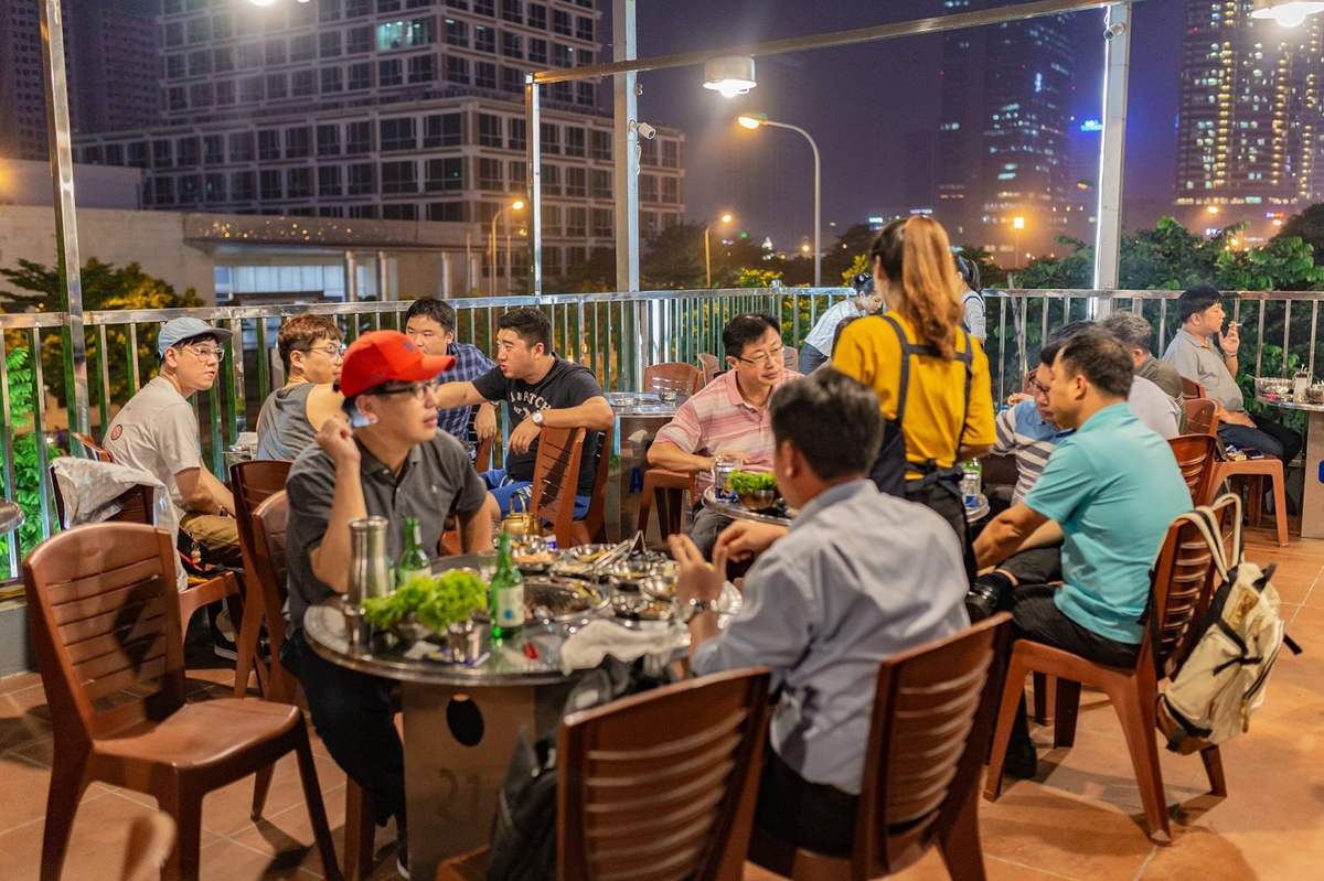 If you want to experience authentic Korean barbecue, you must go to Samwon Restaurant right away