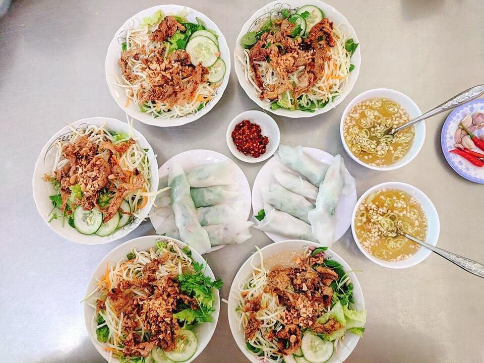 Take note of the list of 10 delicious breakfast restaurants in Hue to enjoy as soon as you have the opportunity 6