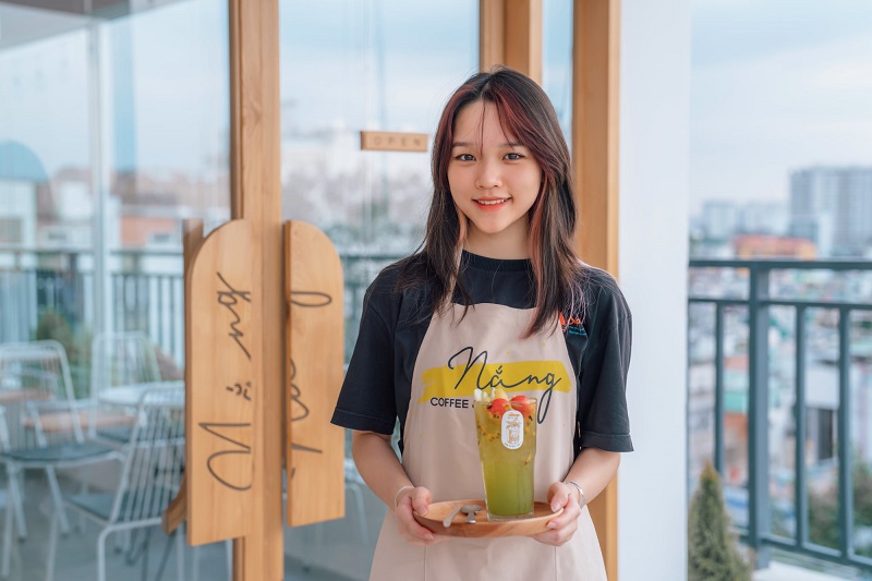 Sunny Rooftop Coffee, a place to watch the sunset and listen to soft acoustic music 12