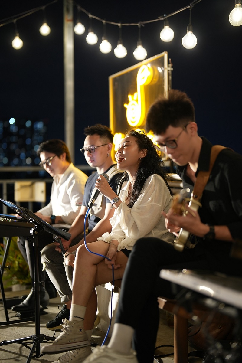 Sunny Rooftop Coffee, a place to watch the sunset and listen to soft acoustic music 13
