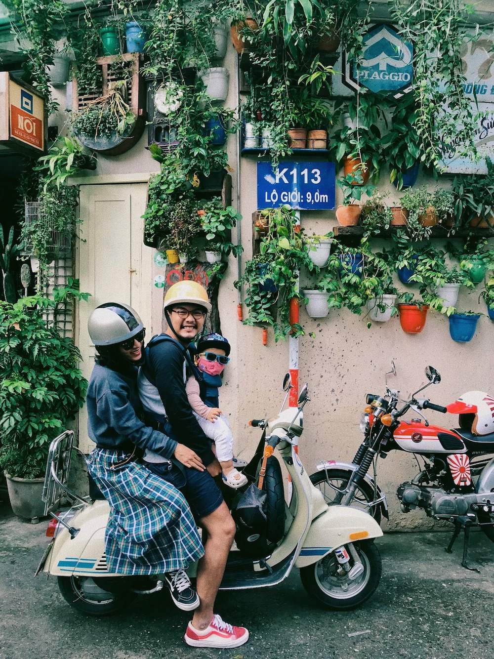 Let's stop by Noi Café Da Nang to reminisce about the old days 9