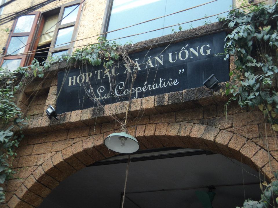 Going back to our grandparents' time in a subsidized restaurant in Hanoi 12