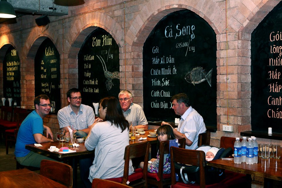 Going back to our grandparents' time in a subsidized restaurant in Hanoi 14