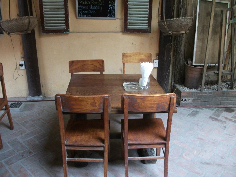 Going back to our grandparents' time in a subsidized restaurant in Hanoi 13