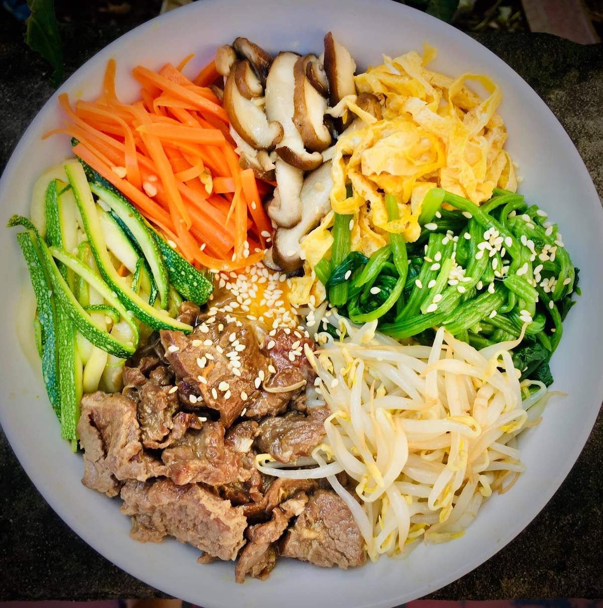 People of Am Phu sleep day and night flying to the Ancient Capital to eat Hue Am Phu Rice 7