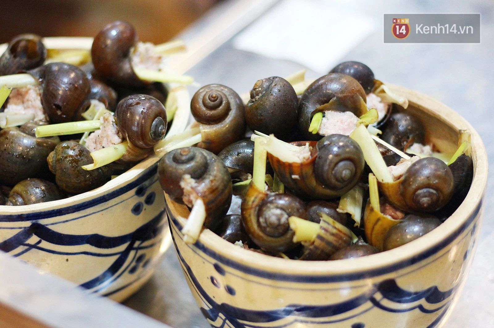 People dressed up to 'walk', while I dressed up and sat around snails stuffed with meat in Da Lat 2