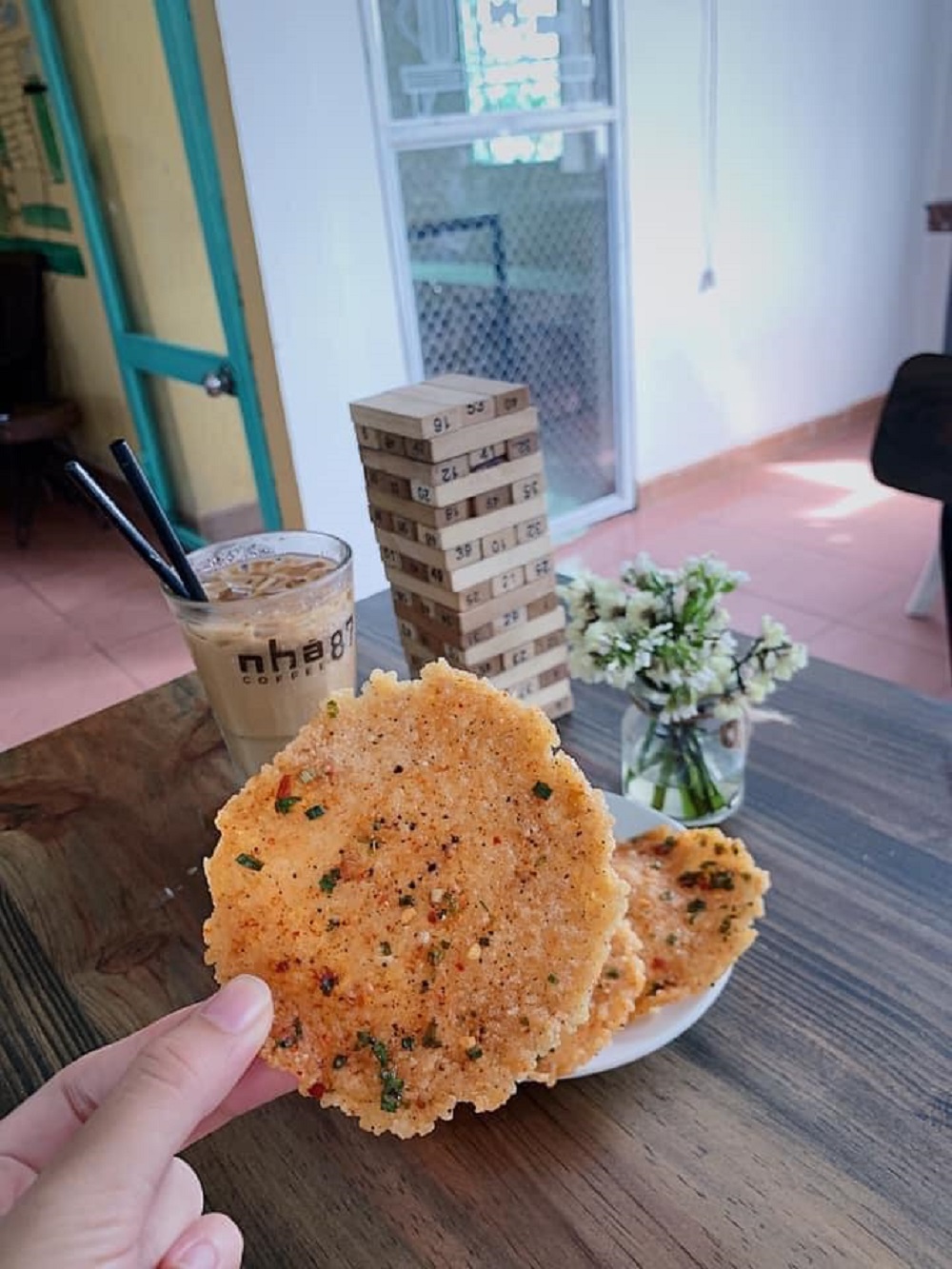 House 87 Coffee - Coffee shop with the most ideal study space in Hue 7
