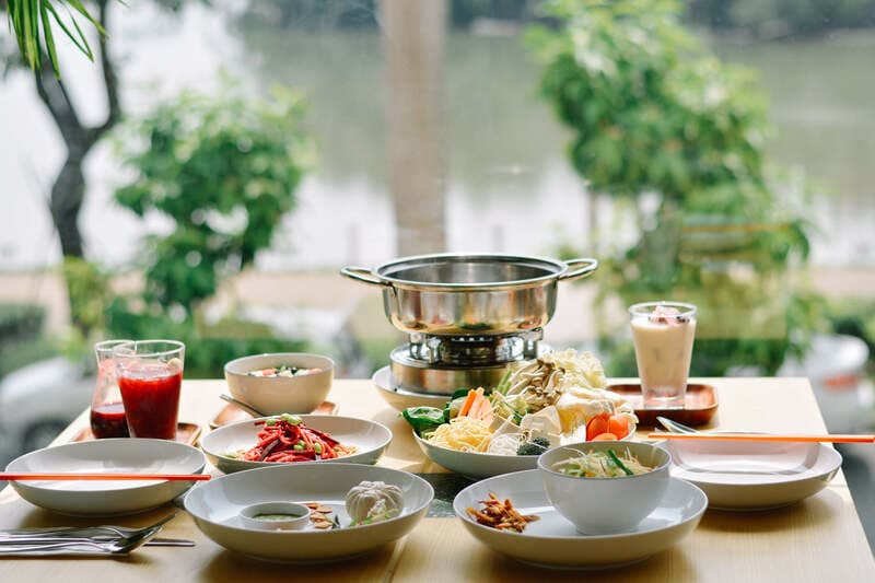 Top 7 vegetarian restaurants in District 7 that bring the ultimate culinary experience 9