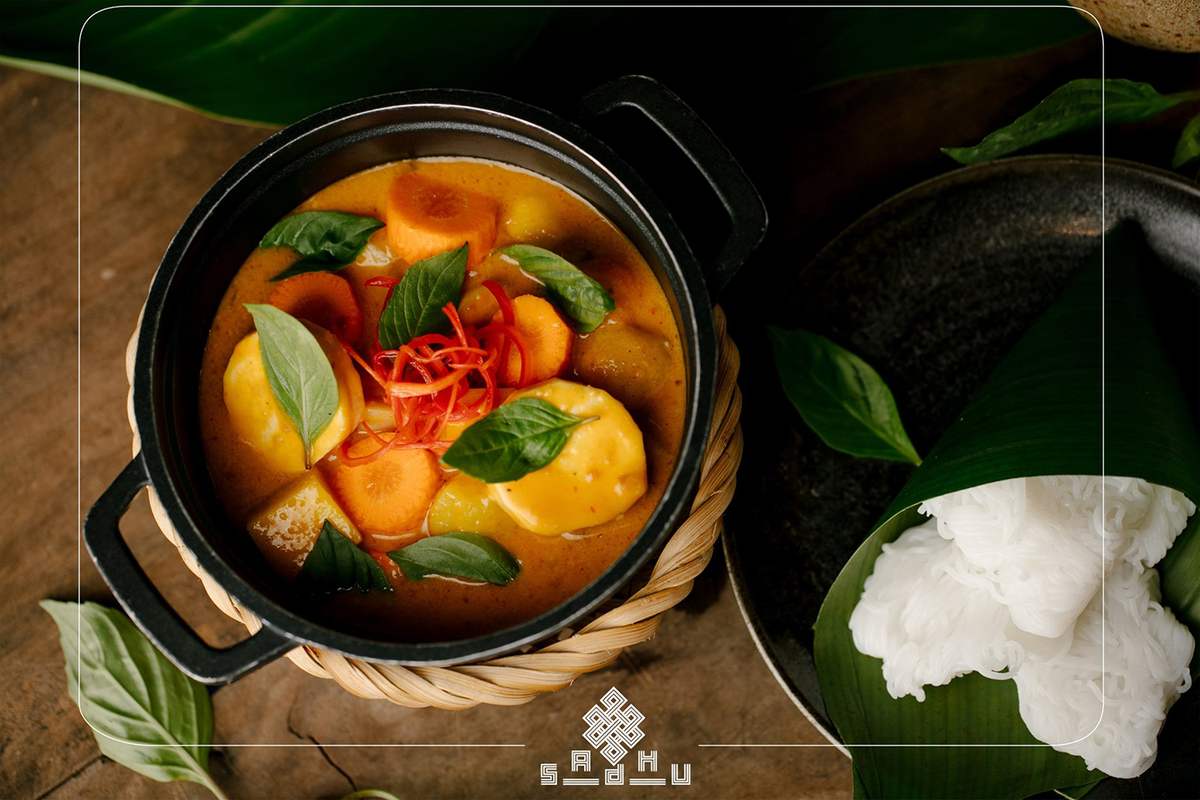 Sadhu Vegetarian Restaurant - High-class vegan culinary space 11