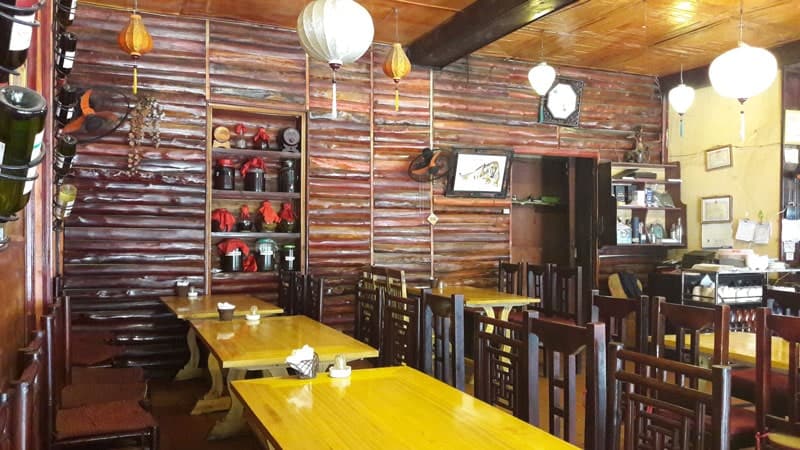 Hoa Dong Tien Sapa Restaurant - Ecstatic with the old town space in the heart of Sapa 2
