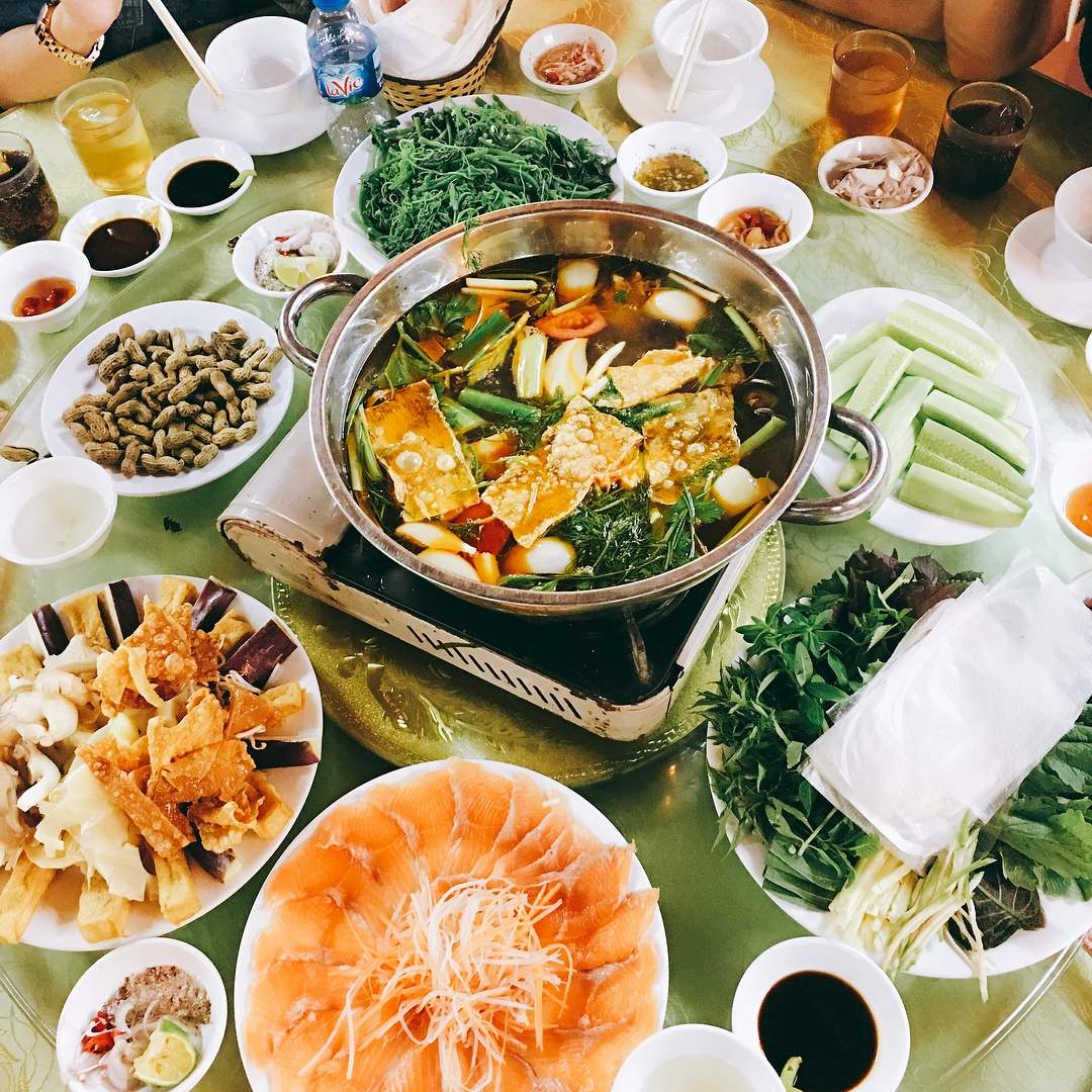 Hoa Dong Tien Sapa Restaurant - Ecstatic with the old town space in the heart of Sapa 3