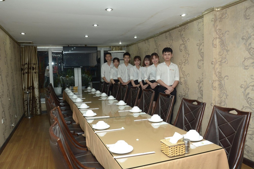 Hotrock Restaurant - Famous delicious seafood buffet restaurant in Hanoi 4