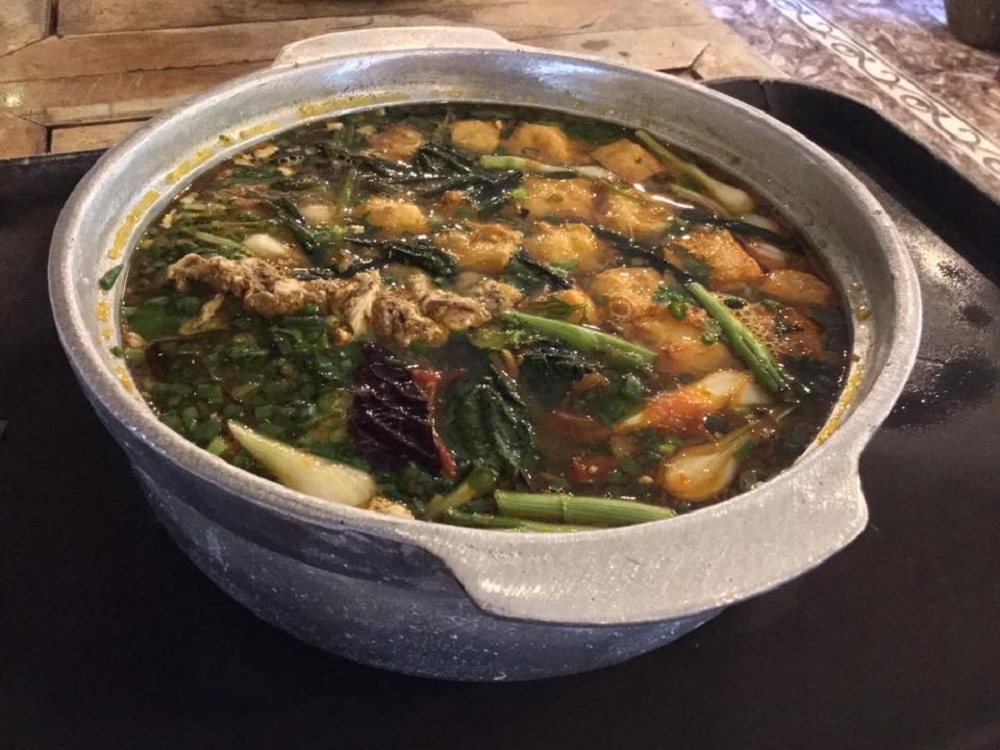 Hotrock Restaurant - Famous delicious seafood buffet restaurant in Hanoi 5
