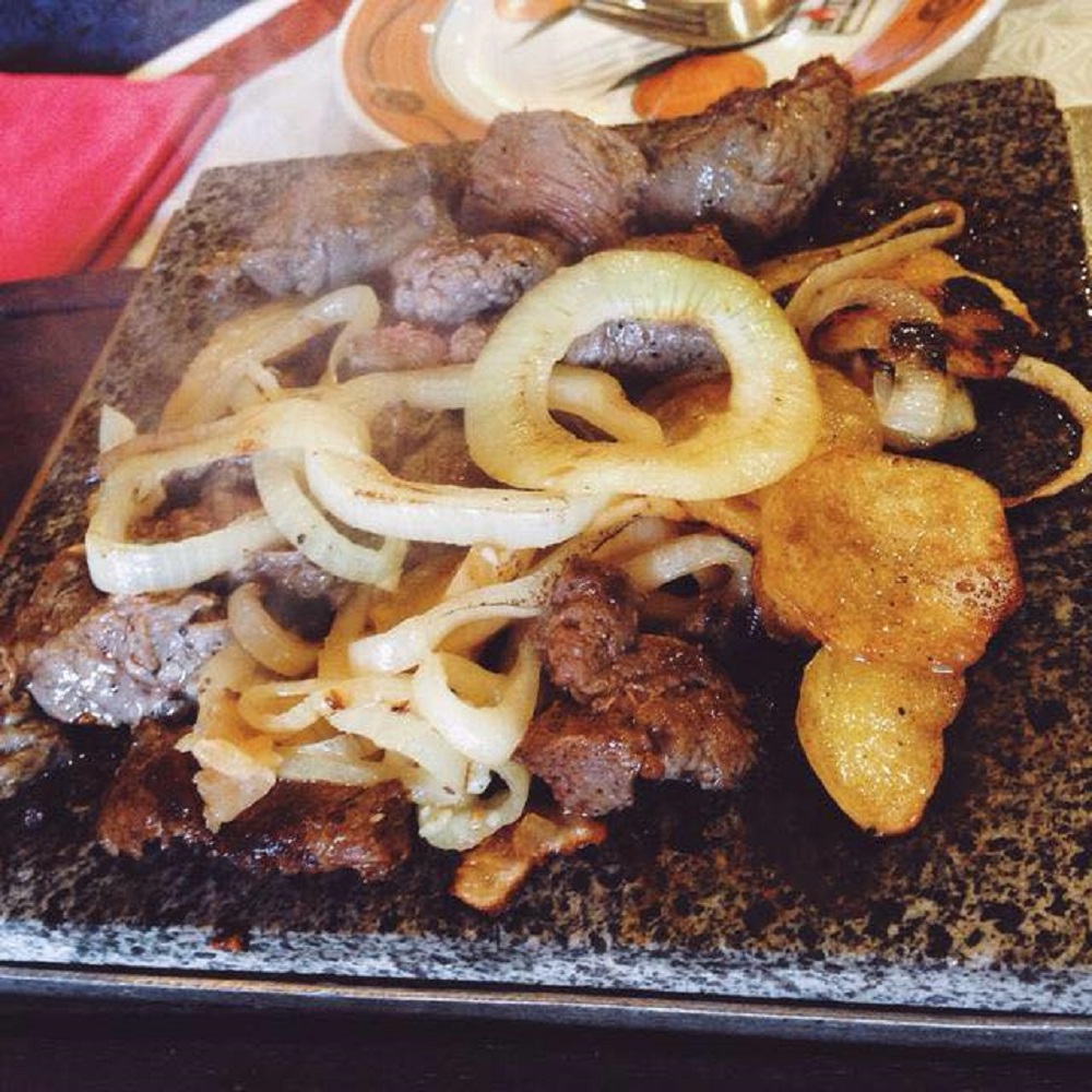 Hotrock Restaurant - Famous delicious seafood buffet restaurant in Hanoi 6