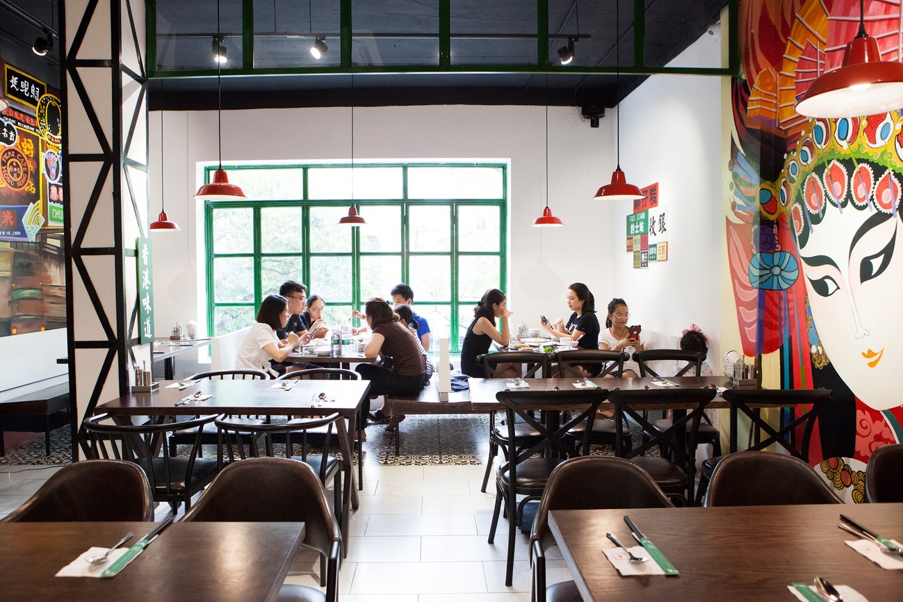 Luk Chew Restaurant - Has a view of Hong Kong in the heart of Hanoi 6
