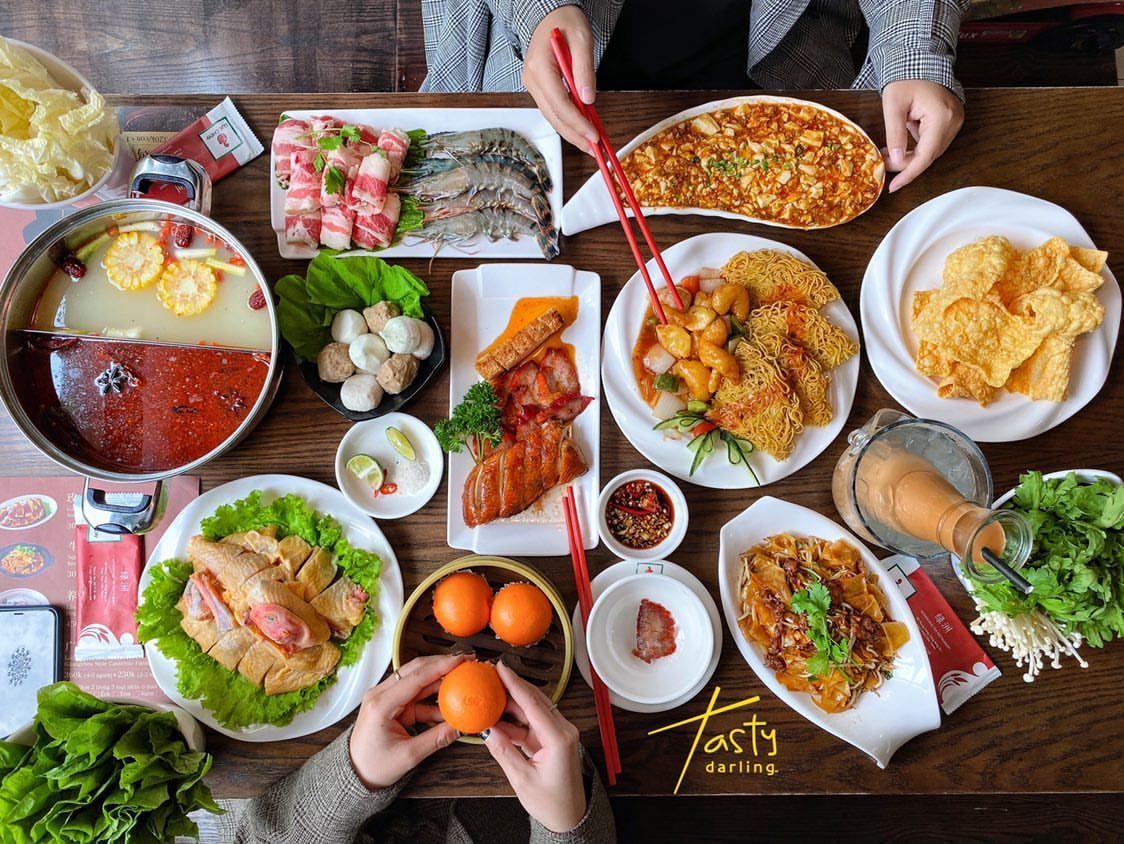 Luk Chew Restaurant - Has a view of Hong Kong in the heart of Hanoi 9
