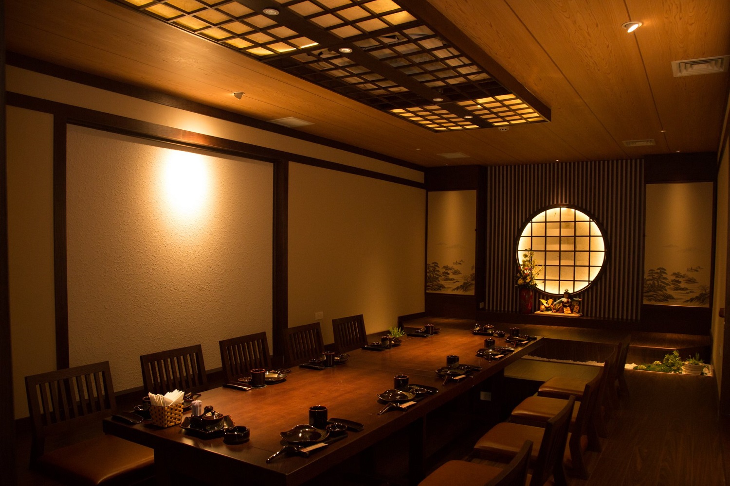 New Sake Restaurant - Japanese cuisine that makes many people