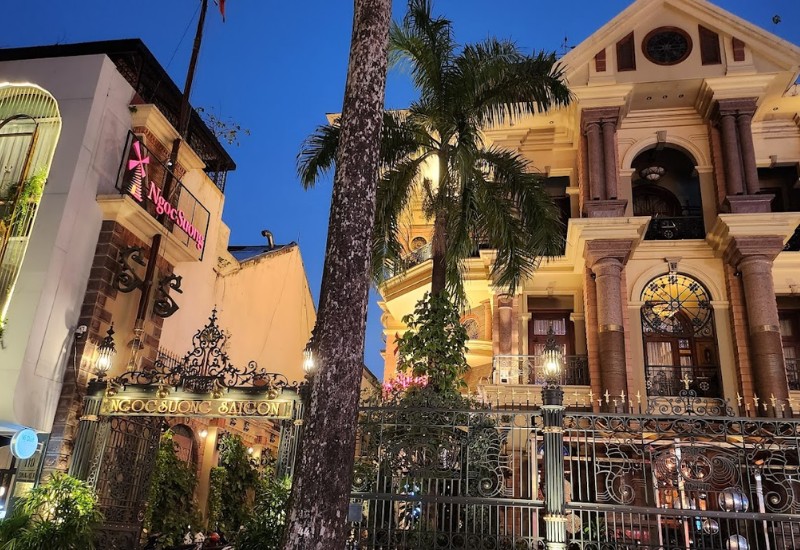 Top 10 delicious restaurants in District 1 that you should not miss 8