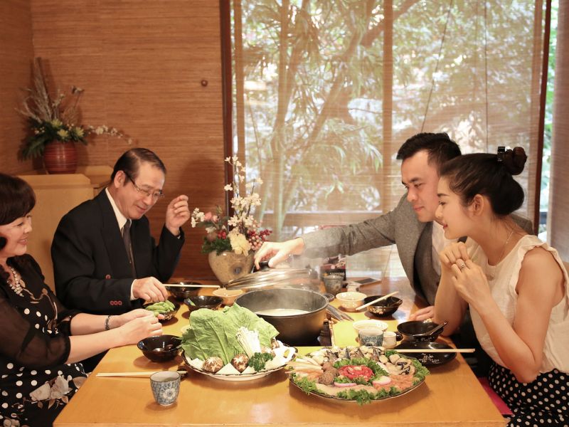 Get full at 8 most popular Japanese restaurants in Hanoi 4