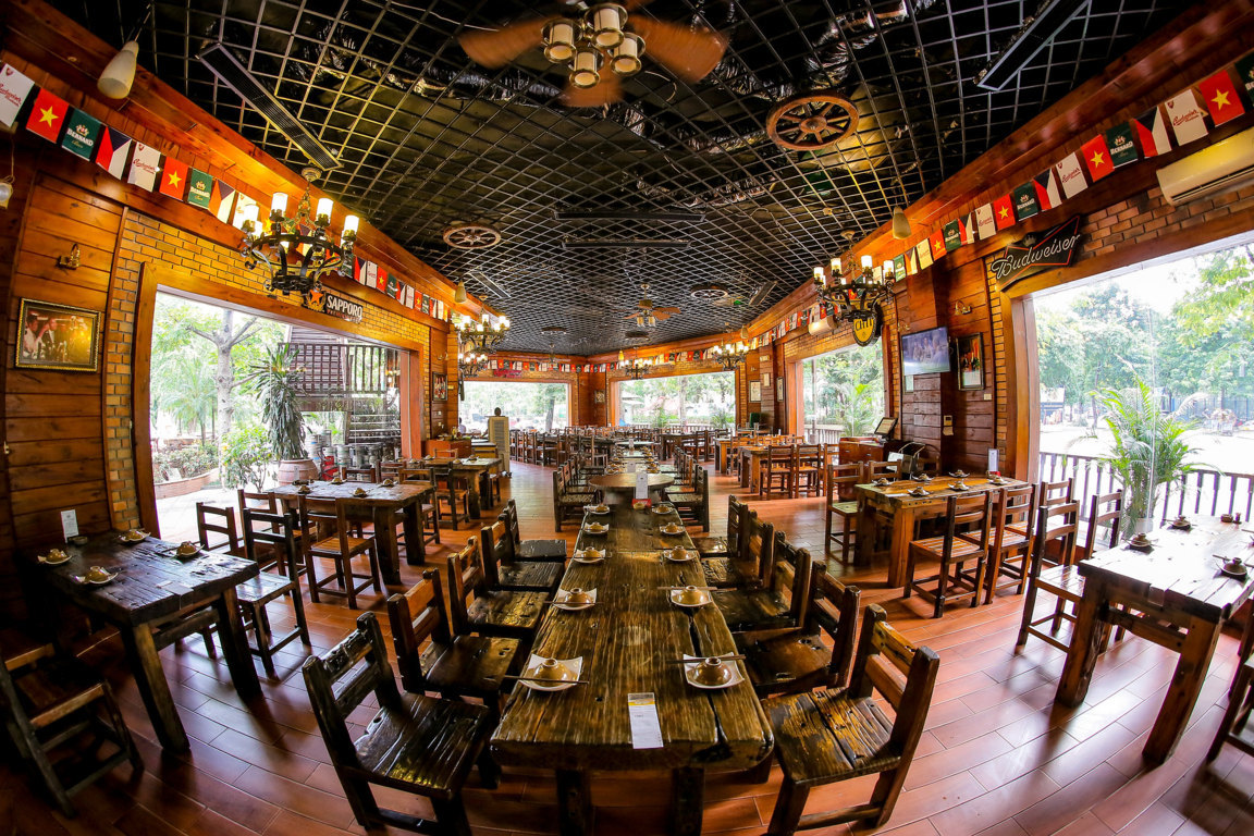 La Vong Beer World Restaurant - Famous draft beer restaurant in Hanoi 3