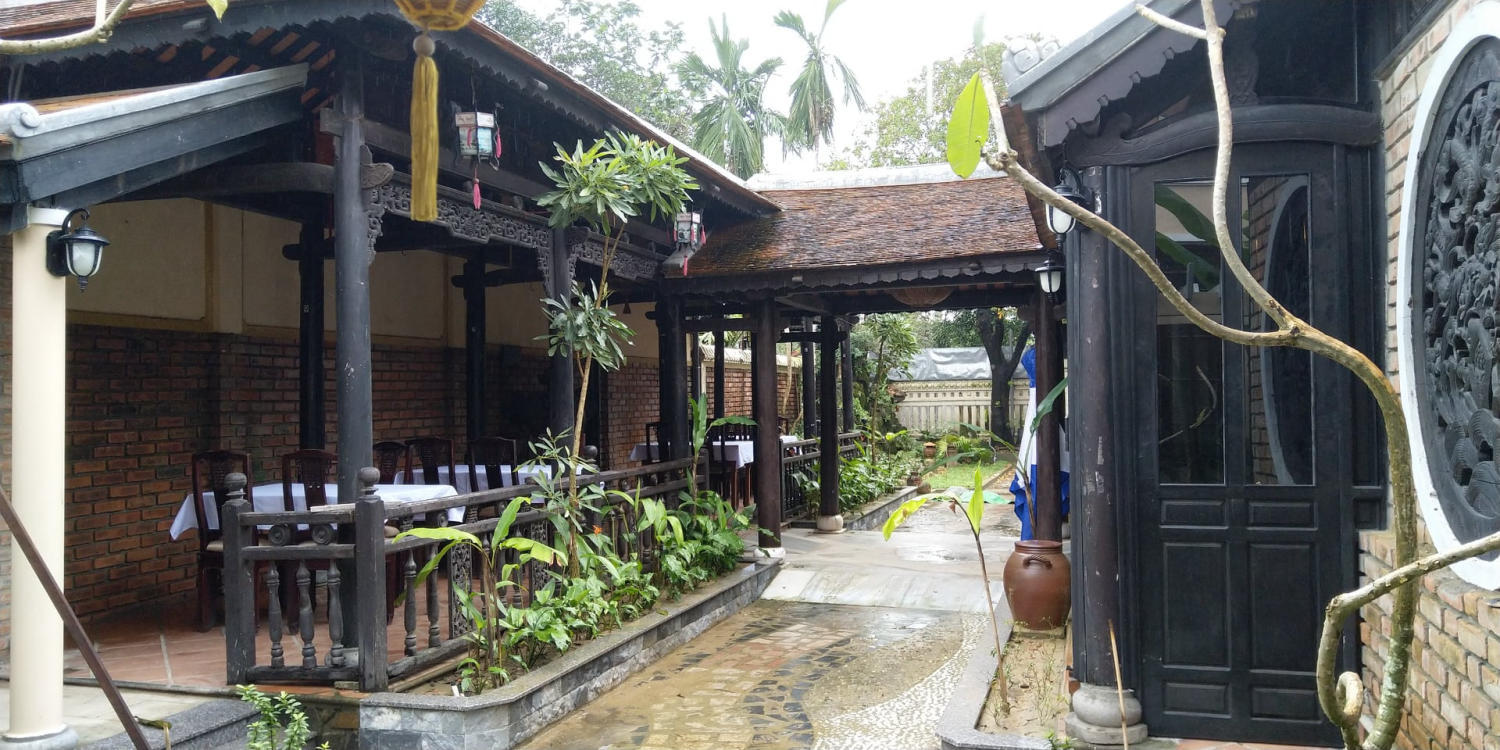 Y Thao Garden House - A space to enjoy extremely ancient Hue cuisine 8