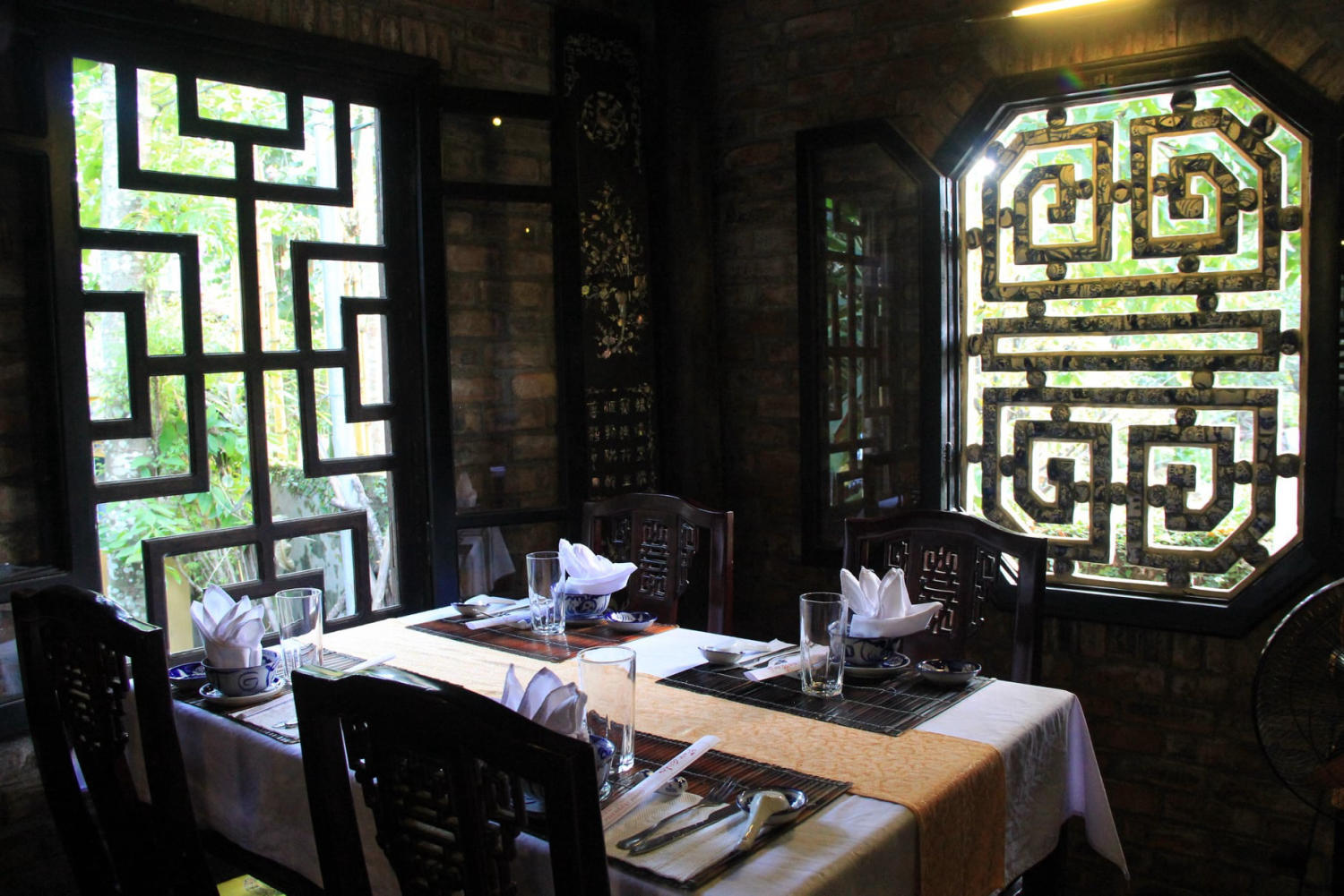 Y Thao Garden House - A space to enjoy extremely ancient Hue cuisine 9