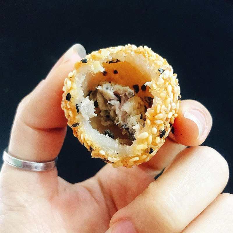 Delicious Hanoi donut shops you should visit 3