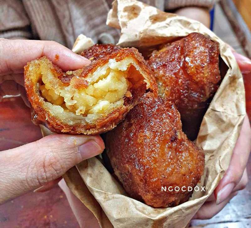 Delicious Hanoi donut shops you should visit 6