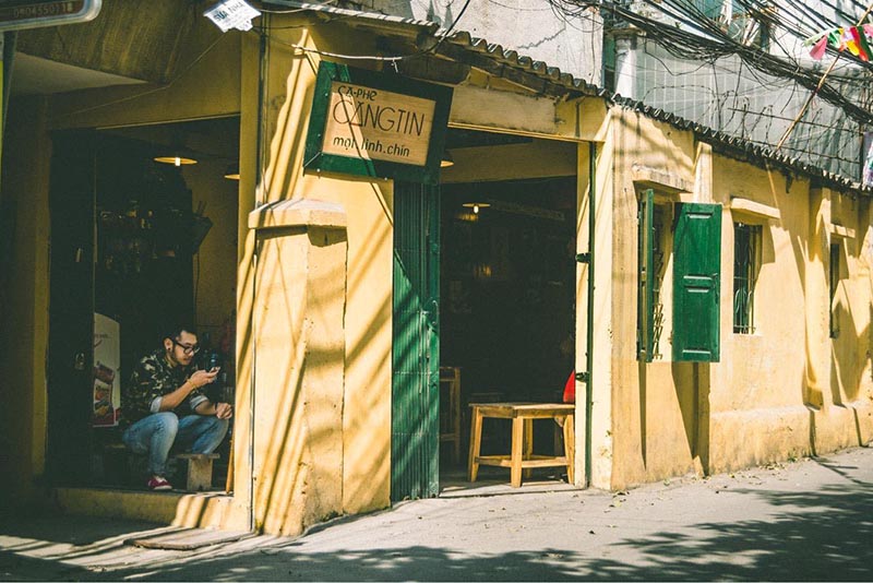 Subsidized coffee shops in Hanoi with nostalgic atmosphere 2