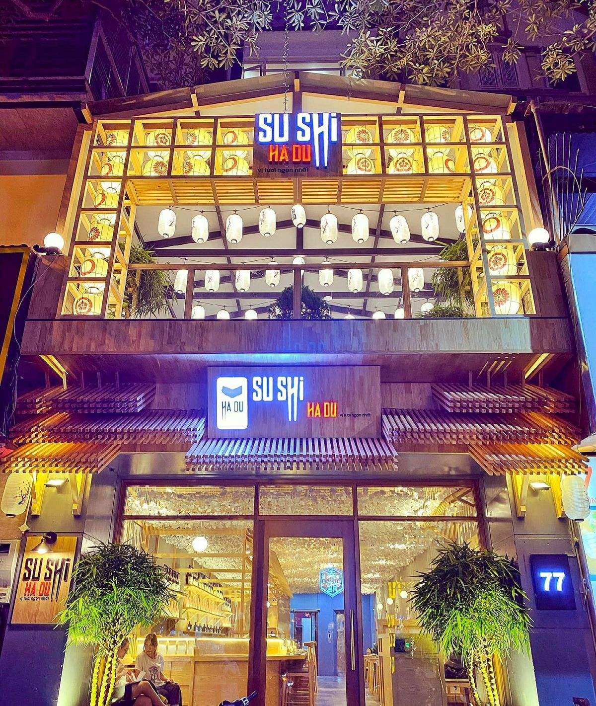 Get full immediately with the menu of +200 delicious and attractive dishes at Hadu Sushi 2