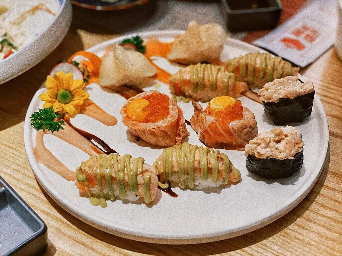 Get full immediately with the menu of +200 delicious and attractive dishes at Hadu Sushi 25