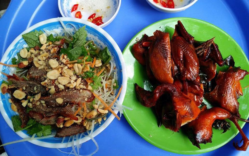Tips for you: 10 delicious dried beef salad restaurants in Hanoi that are loved by gourmets 4