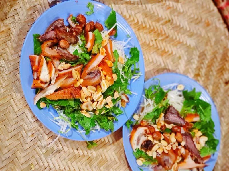 Tips for you: 10 delicious dried beef salad restaurants in Hanoi that are loved by gourmets 8
