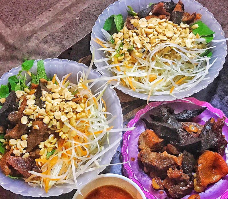 Tips for you: 10 delicious dried beef salad restaurants in Hanoi that are loved by gourmets 6