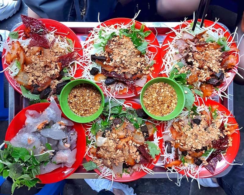Tips for you: 10 delicious dried beef salad restaurants in Hanoi that are loved by gourmets 11