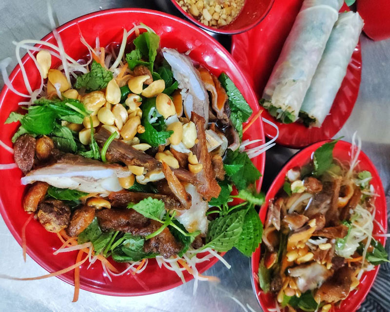 Tips for you: 10 delicious dried beef salad restaurants in Hanoi that are loved by gourmets 7