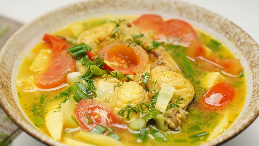 Stir-fried tail knob with turmeric and fish with bamboo shoots - Hue specialties in the rainy season 5