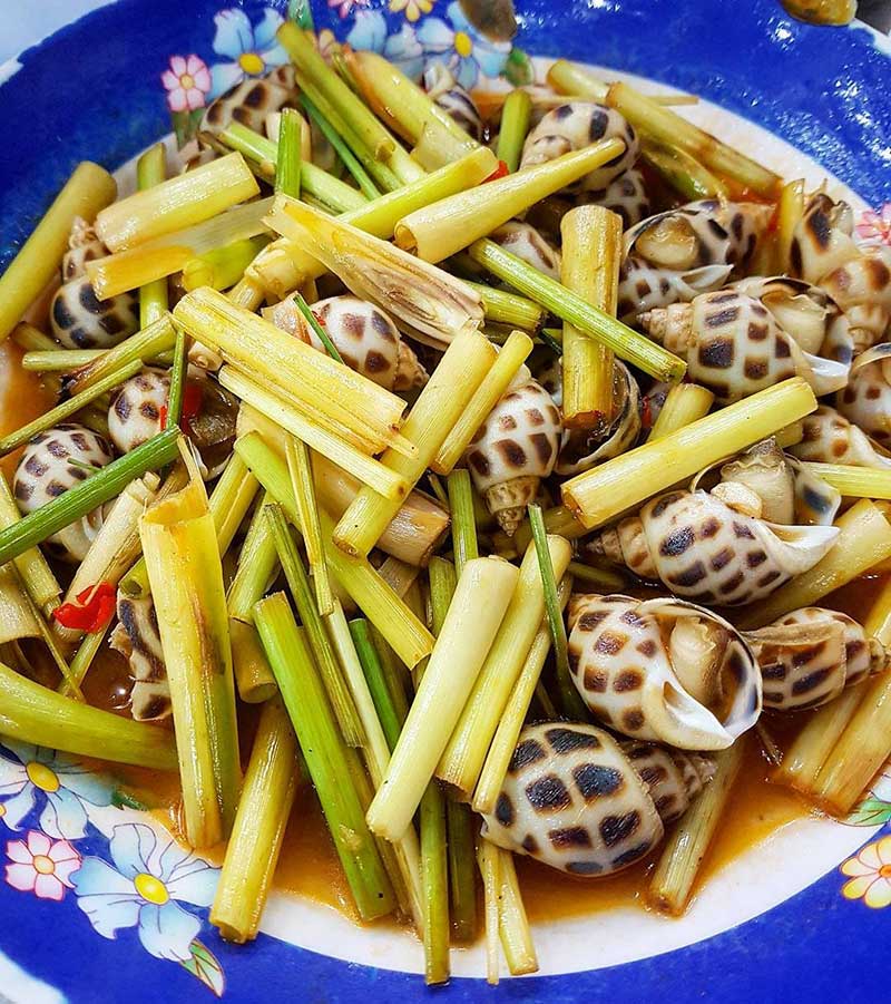 Bombing Ba Thoi Da Nang's famous and long-standing seafood 5