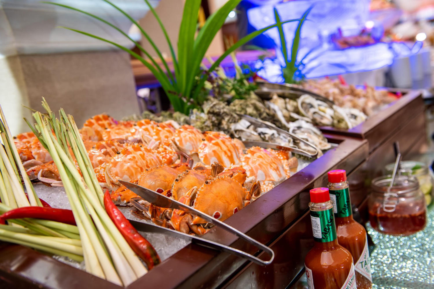 Oven D'or Restaurant - 5-star luxury buffet paradise 9