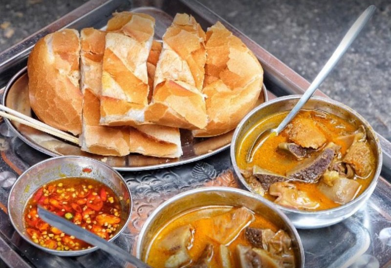 Save now the top 7 delicious pha lau restaurants in District 4 8