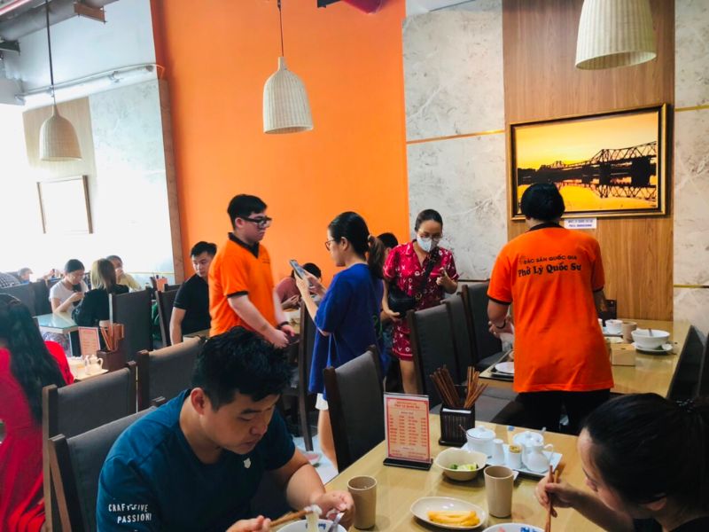 Pho 10 Ly Quoc Su, the quintessence of traditional Vietnamese cuisine 10