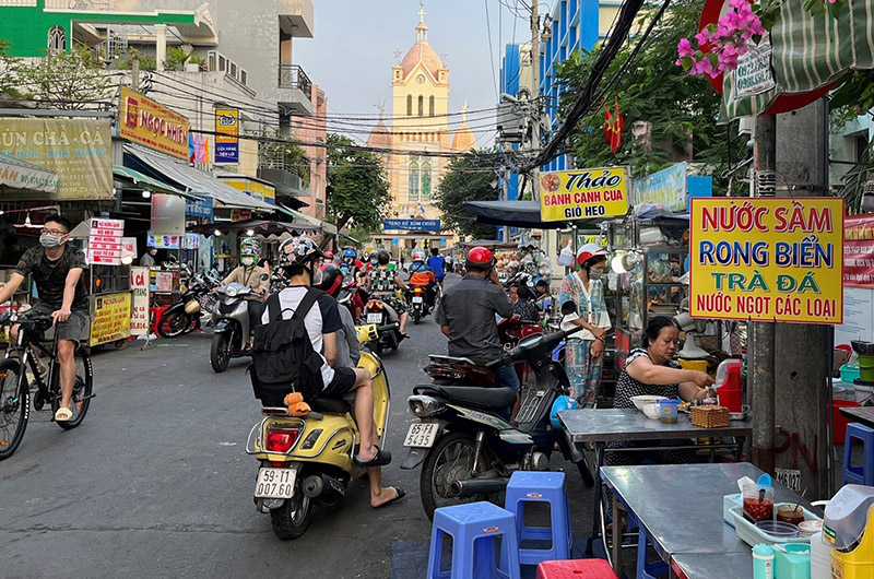 Famous Saigon culinary neighborhoods near and far 5