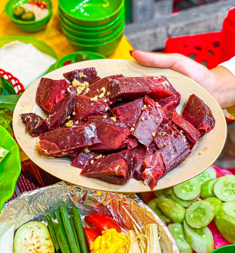 Explore 15 culinary streets of Hanoi with all kinds of delicious specialties 7