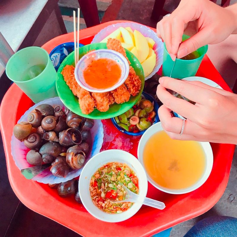 Explore Hanoi's 15 culinary streets with all kinds of delicious specialties