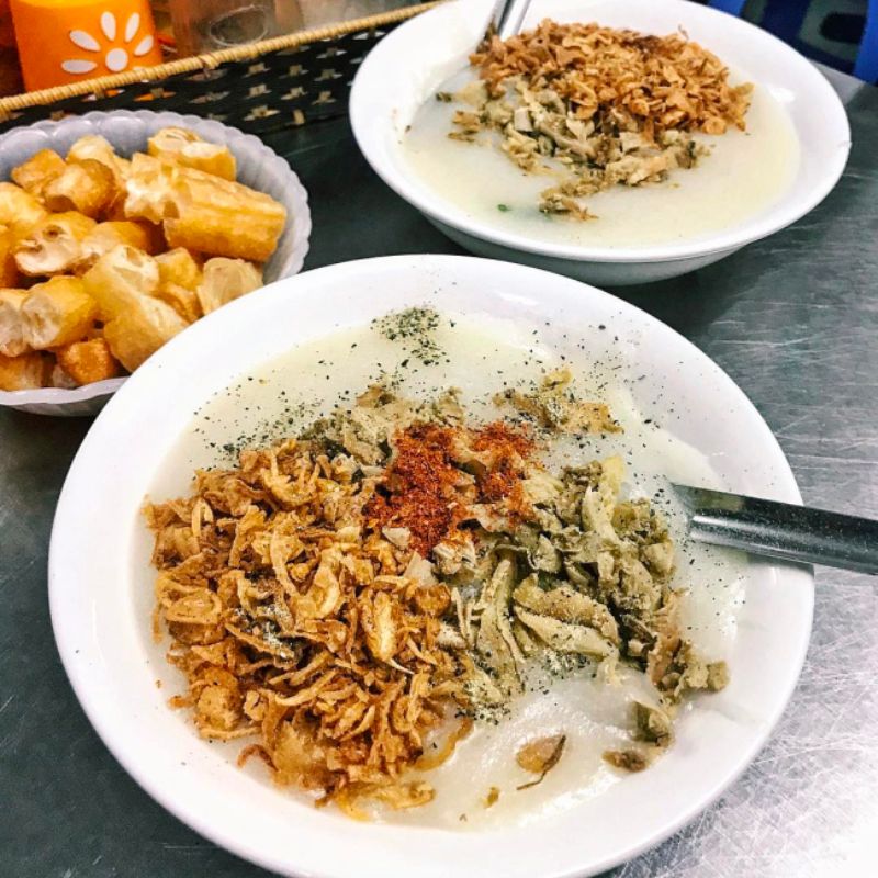 Explore Hanoi's 15 culinary streets with all kinds of delicious specialties