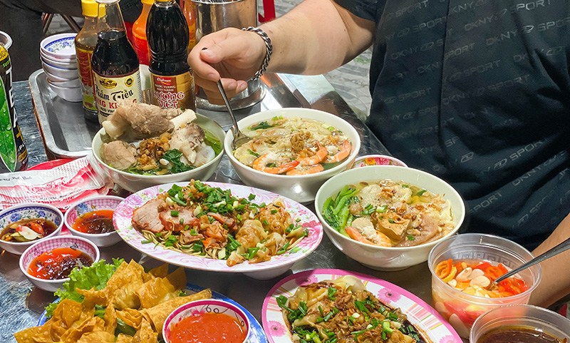 Famous Saigon culinary neighborhoods near and far 8