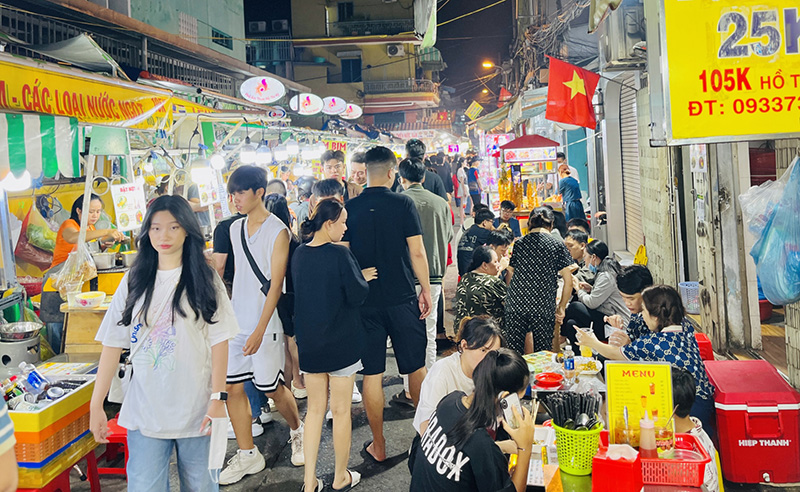 Famous Saigon culinary neighborhoods near and far 2