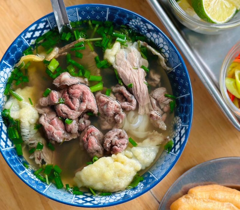 List of 10 unique beef pho restaurants with wine sauce in Hanoi 11