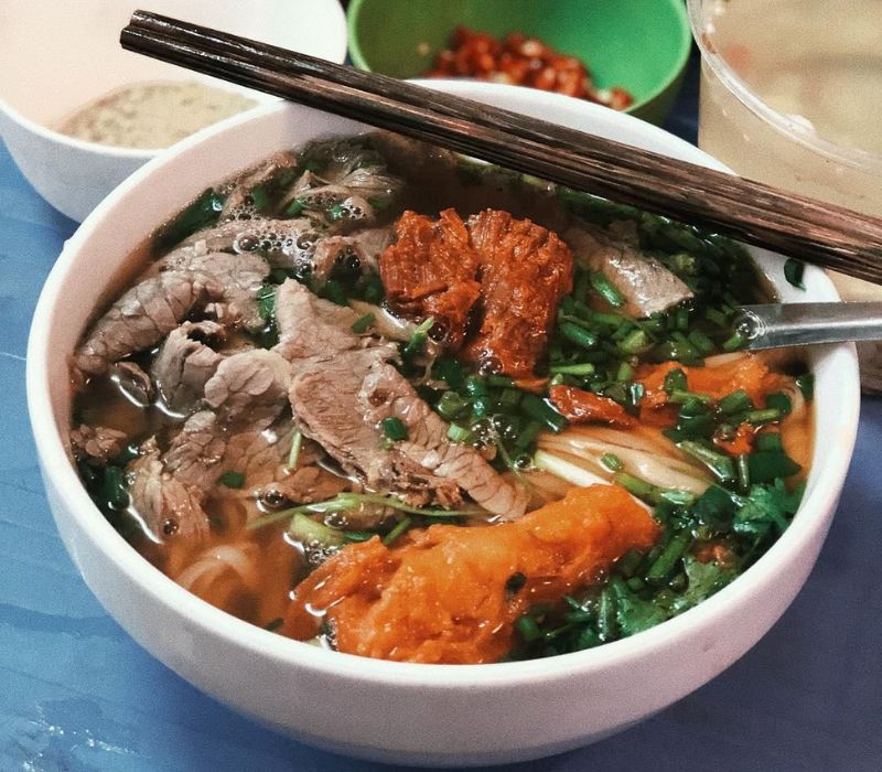 List of 10 unique beef pho restaurants with wine sauce in Hanoi 4