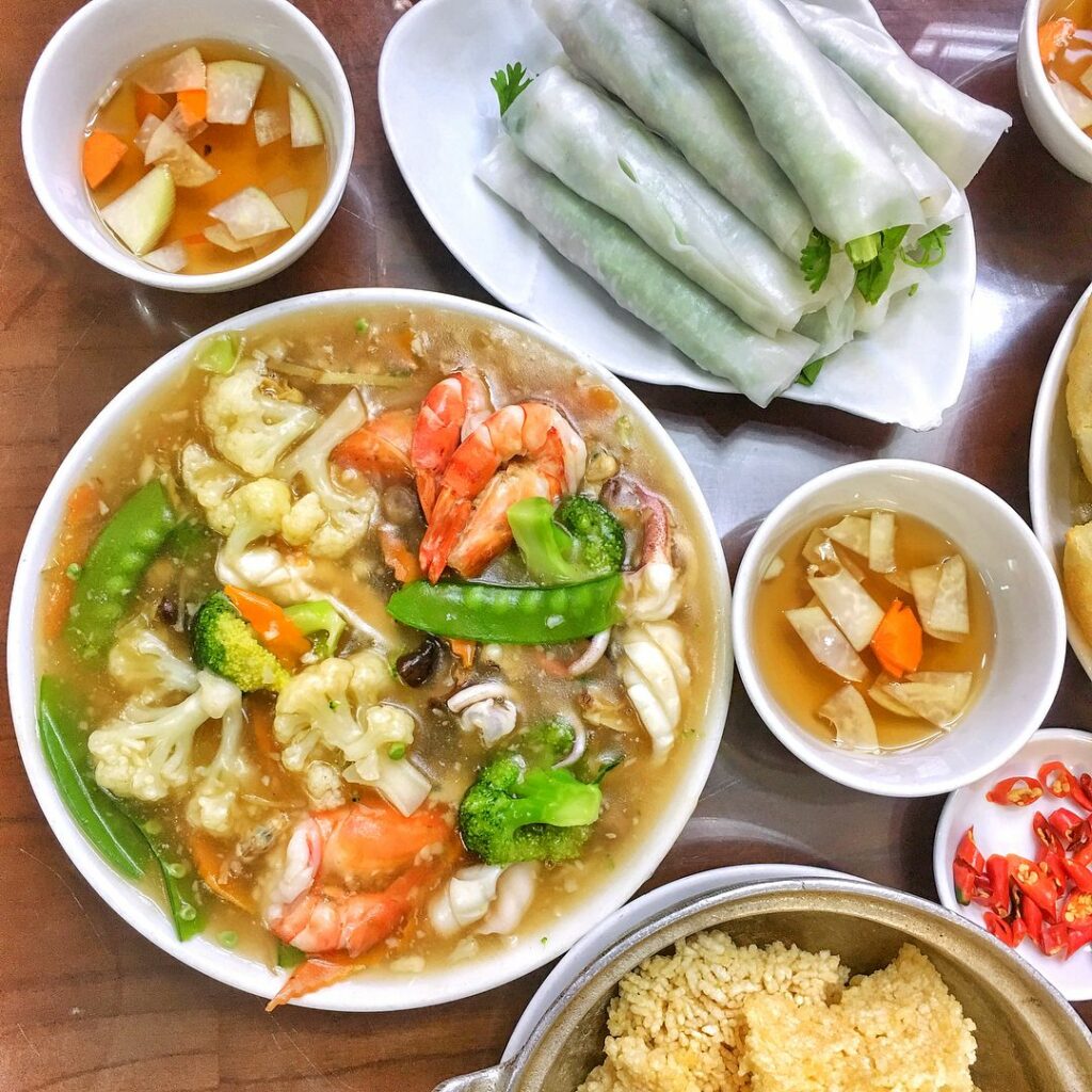 Ngu Xa Pho Roll - A dish that makes diners fascinated every time they have the opportunity to visit Hanoi 9